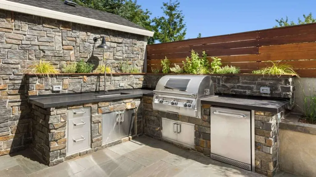Outdoor Kitchens and Fire Pits: Creating a Backyard Built for Entertaining 1 Outdoor kitchen setup